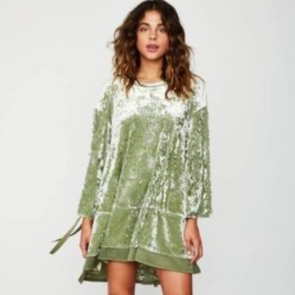 Elegant Green Velvet Dress